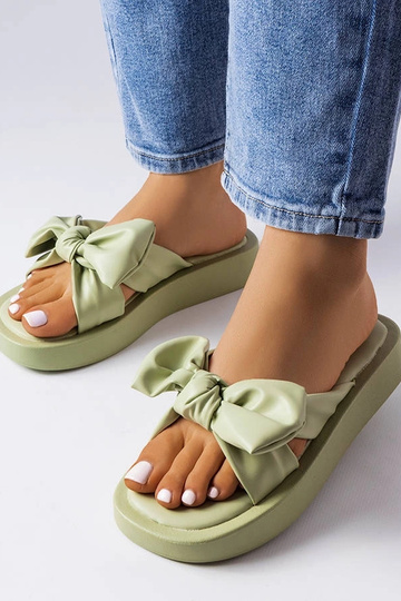 Chinelo plataforma verde...