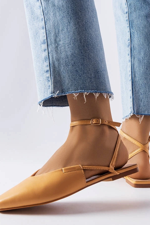 Sandálias fechadas bege Jehovah