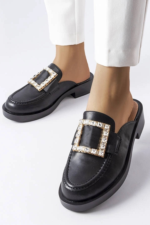 Chinelos fechados pretos Columbus