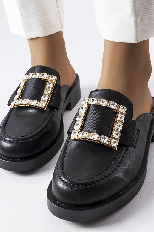 Chinelos fechados pretos Columbus