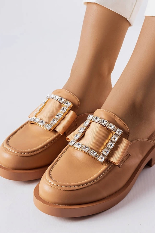 Chinelo marrom com bico fechado Columbus