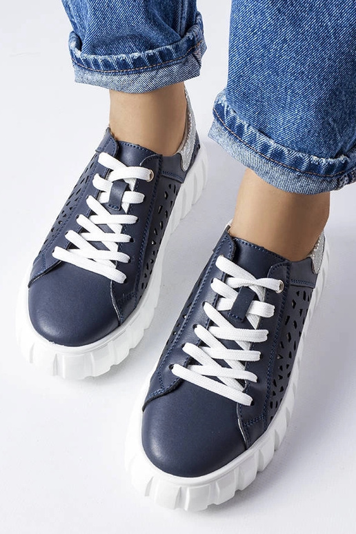 Tênis esportivos azul-marinho com... Tênis esportivos azul-marinho com...