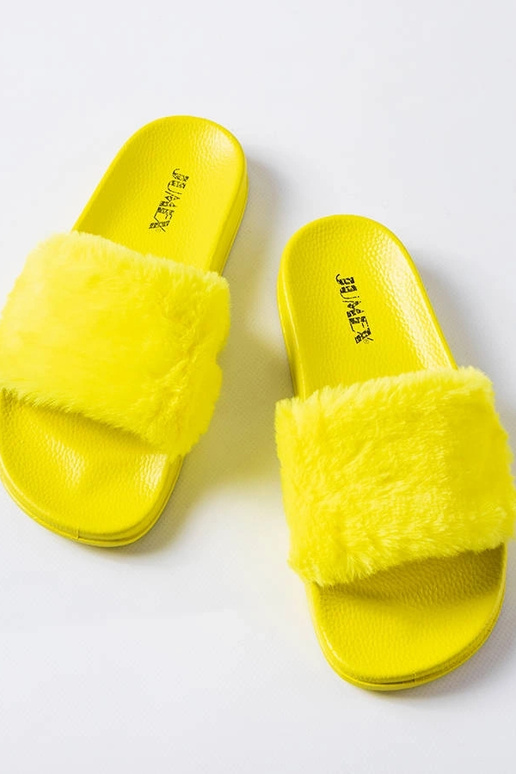 Chinelos de pele amarelos Raffaele
