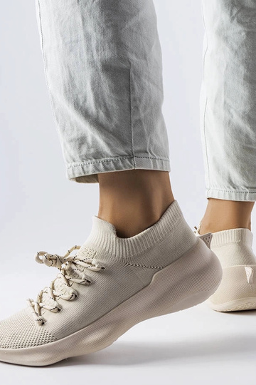 Calçados esportivos... 2