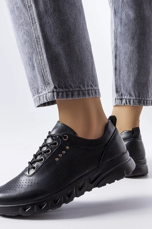 Sapatos de couro preto vazado Brodeur