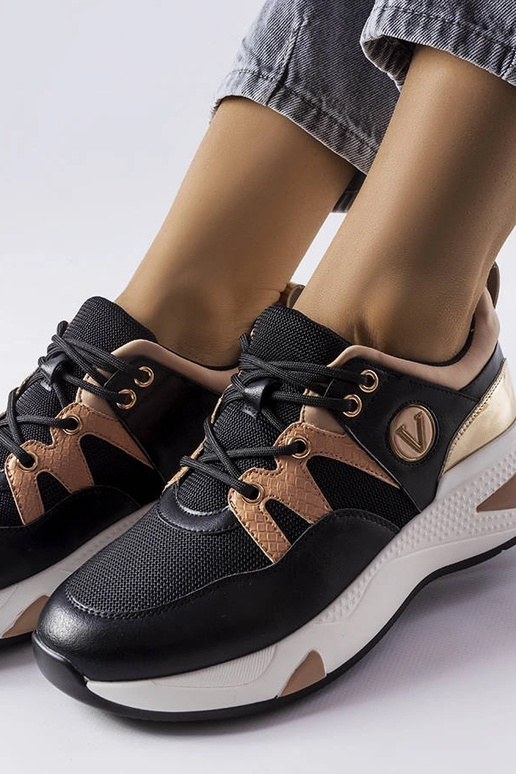 Tênis Vinceza preto e dourado