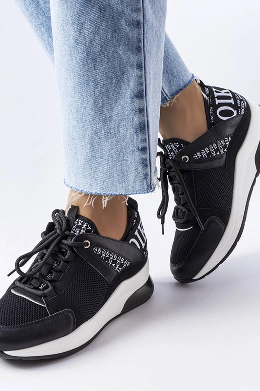 Tênis Vinceza preto e branco