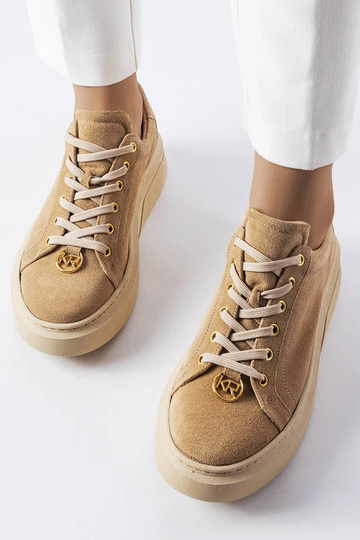 Batelas esportivos em... 2