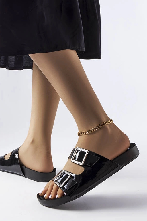 Chinelos Norcross com fivela em couro...