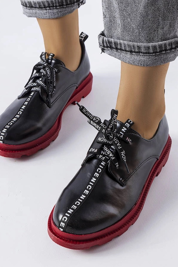 Botas pretas com sola contrastante Hanifan