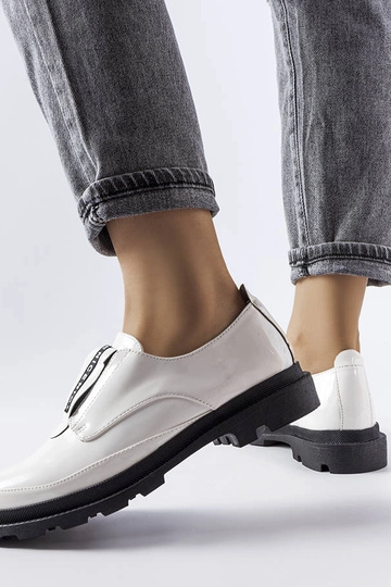 Sapatos Legget de couro envernizado branco 2
