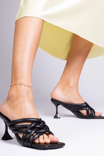 Chinelos elegantes pretos... 2