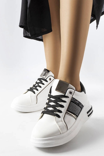 Tênis preto e branco com zircônias Xarles