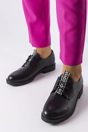 Sapatos Edmonton com Cadarço Preto 2