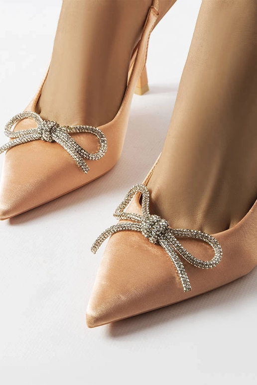 Salto alto bege com laço Wildrose