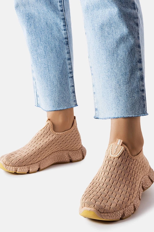 Tênis esportivo bege Obenor slip-on