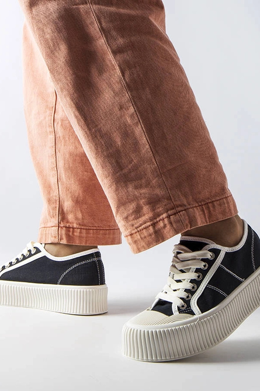 Tênis plataforma Castanthei preto