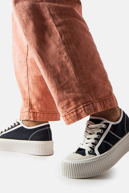 Tênis plataforma Castanthei preto