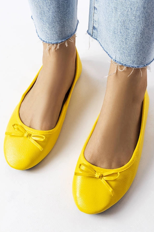 Bailarinas amarelas com laço,...
