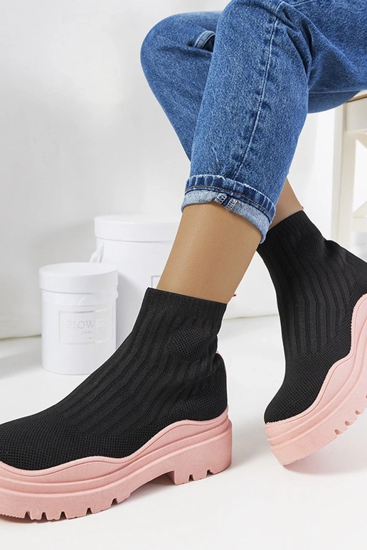 Tênis pretos altos, "Marks"