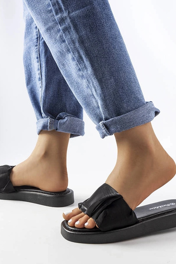 Chinelos pretos Boulevard... 2