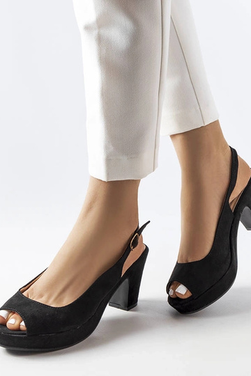 Sandálias pretas Dionne...