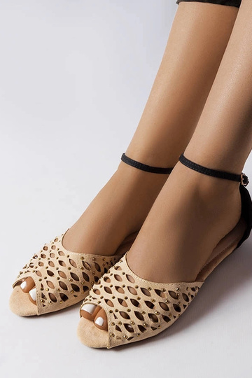 Sandálias vazadas bege com zircônias Avice 2