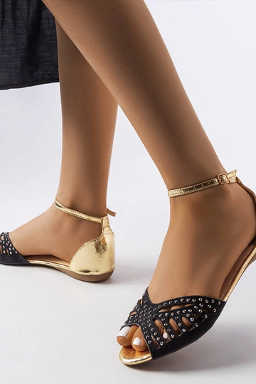 Sandália preta vazada com... 2