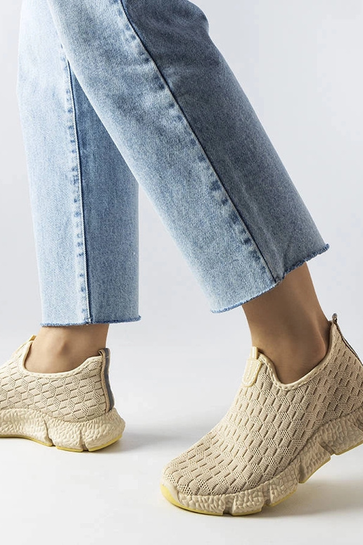 Tênis esportivos Obenor slip-on bege...