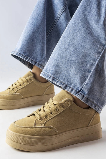 Ténis sand color com... 2