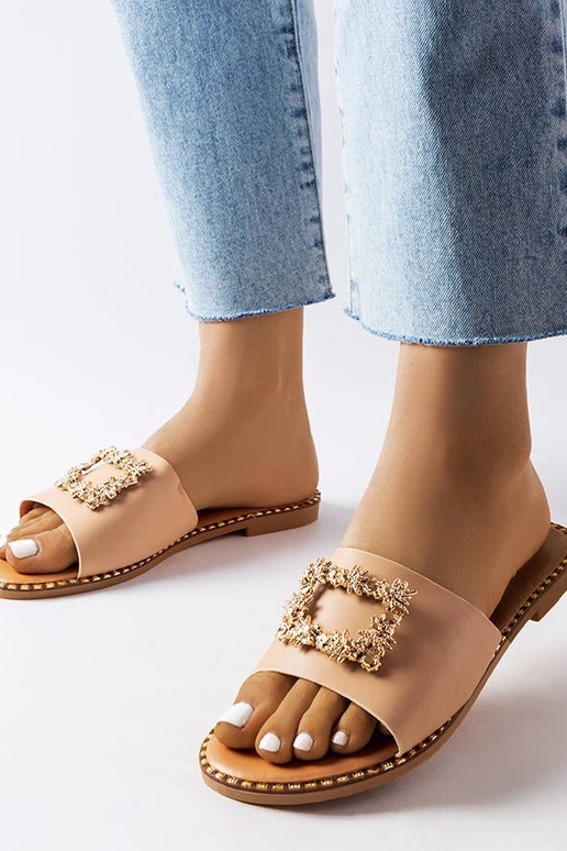 Chinelos sand color com decoração,...