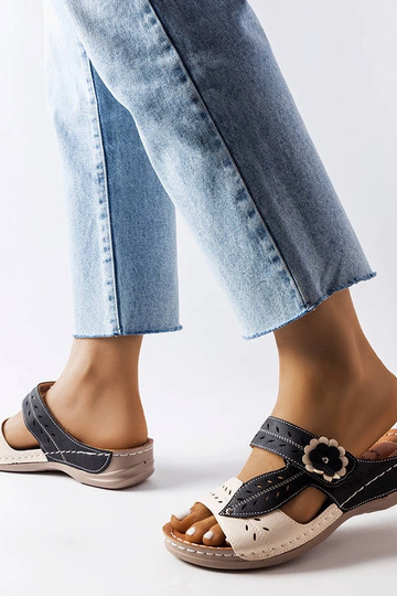 Chinelo preto com salto baixo Jolanta 2