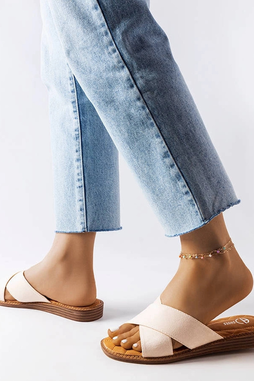 Chinelos cor areia, "Tiana"