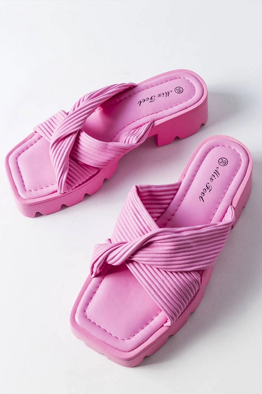 Chinelo rosa com sola trator Dubé