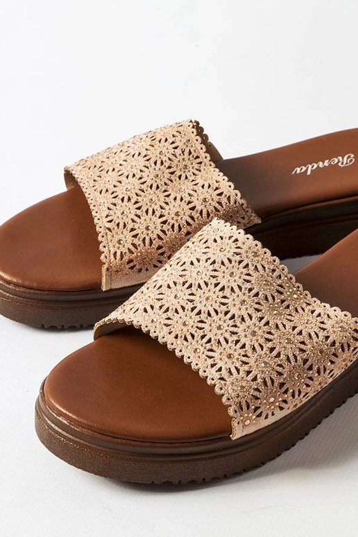 Slides vazados rosa com zircões Irvine