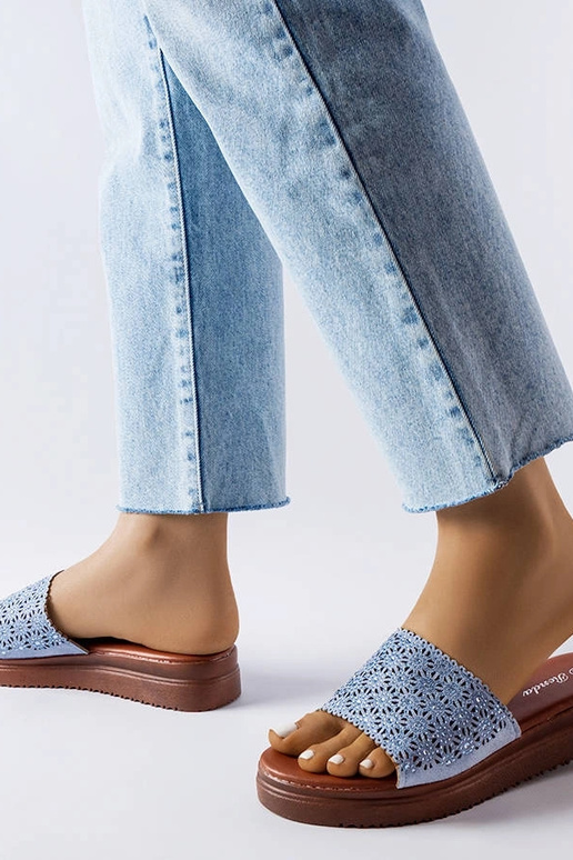 Slides azuis vazados com zircões Irvine