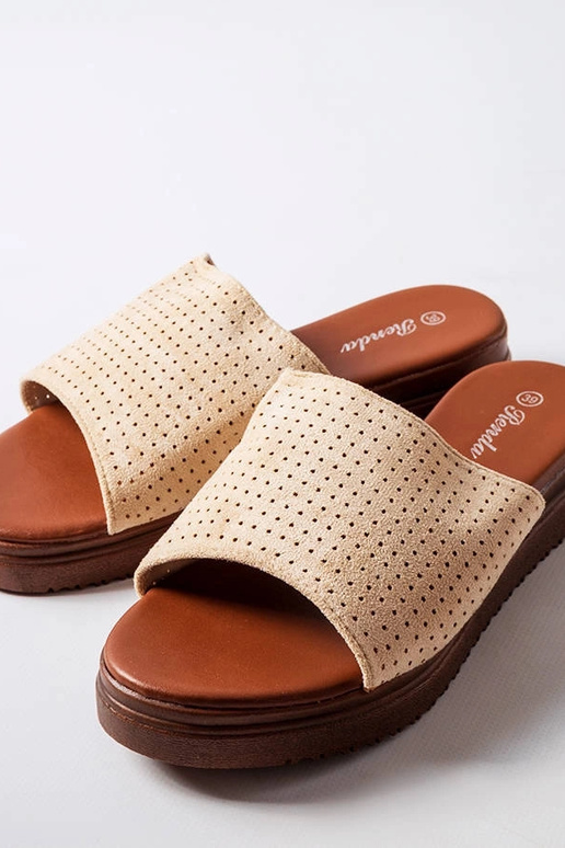 Chinelos bege com cano vazado, "Idabel"