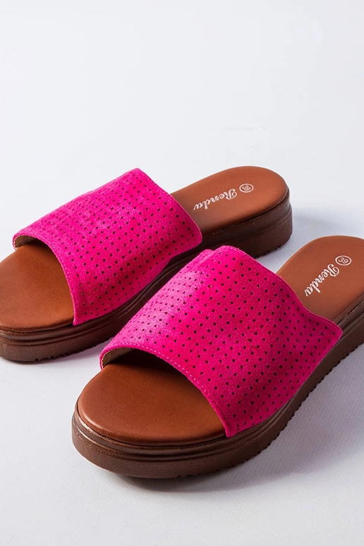 Chinelo rosa escuro com cabedal...
