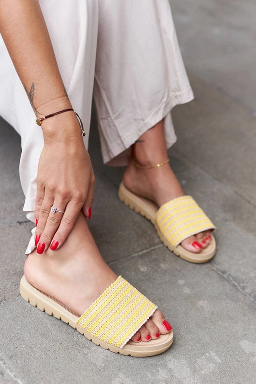 Capovalle Amarelo Trançado Chinelos Capovalle Amarelo Trançado Chinelos