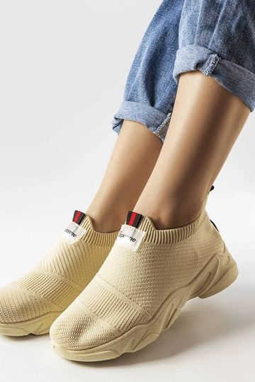 Sapatos esportivos bege slip-on para mulheres Greco 2