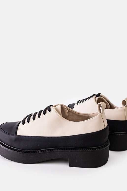 Sapatos baixos bege Merico