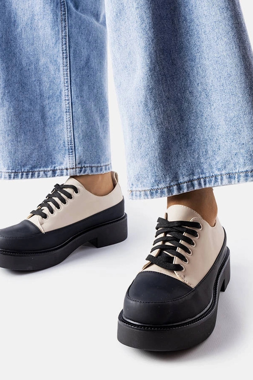 Sapatos baixos bege Merico