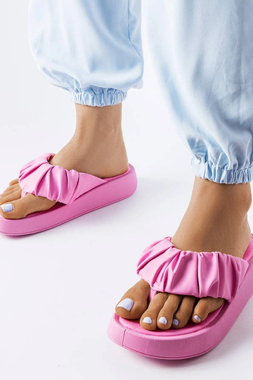 Chinelo franzido rosa Filena 2