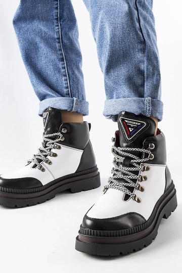 Botas isolantes Solofra pretas e brancas