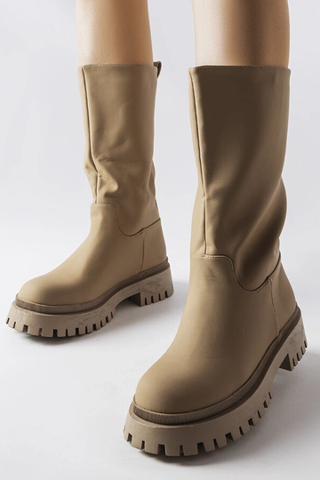 Botas marrons mate acima do...
