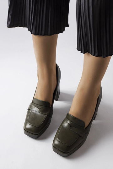 Scarpin verde escuro com... 2