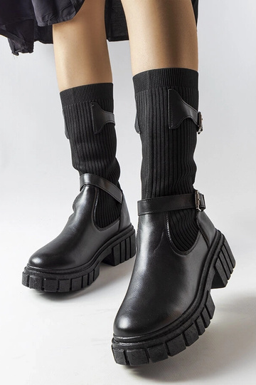 Botas pretas estilosas com...