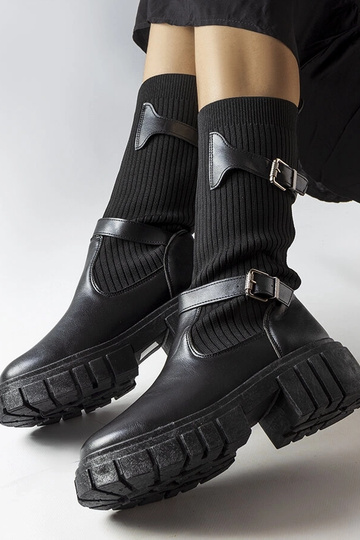 Botas pretas estilosas com... 2