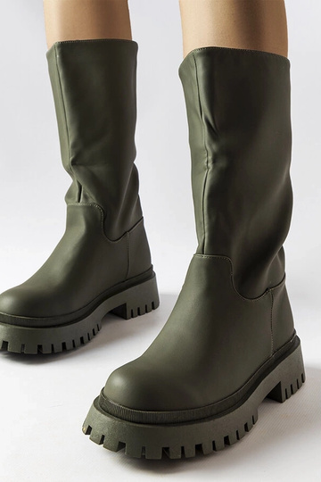 Botas acima do joelho...