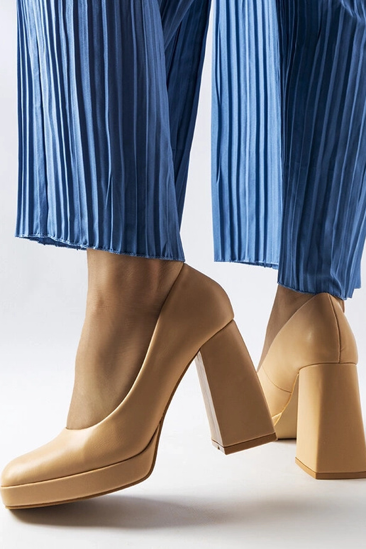 Sapatos bege com salto alto Mailly